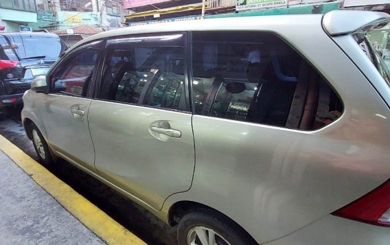 Sell White 2013 Toyota Avanza in Mandaluyong-1
