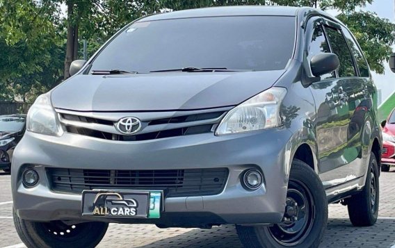 White Toyota Avanza 2014 for sale in Makati