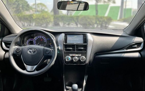 Selling White Toyota Vios 2022 in Makati-8