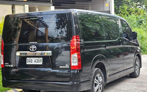 2020 Toyota Hiace  GL Grandia A/T in Caloocan, Metro Manila-6