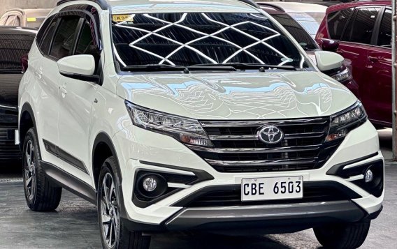 White Toyota Rush 2022 for sale in Automatic