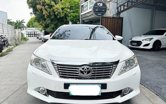 Sell Pearl White 2013 Toyota Camry in Bacoor