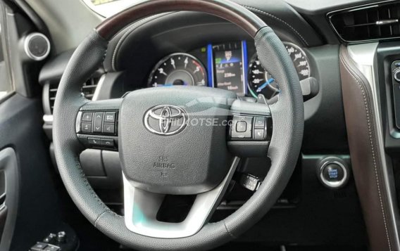 2016 Toyota Fortuner  2.4 V Diesel 4x2 AT in Manila, Metro Manila-16