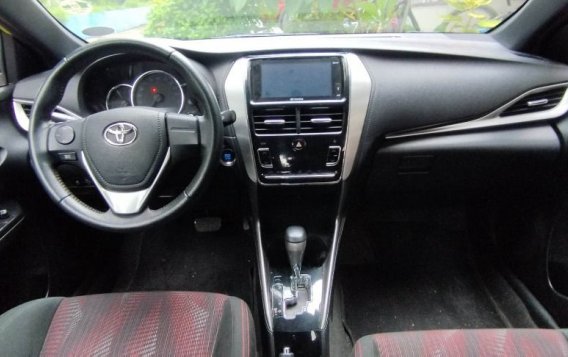 White Toyota Yaris 2018 for sale in Automatic-9