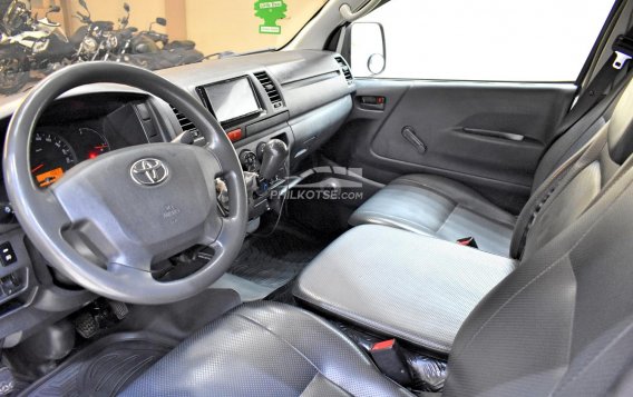 2017 Toyota Hiace  Commuter 3.0 M/T in Lemery, Batangas-6