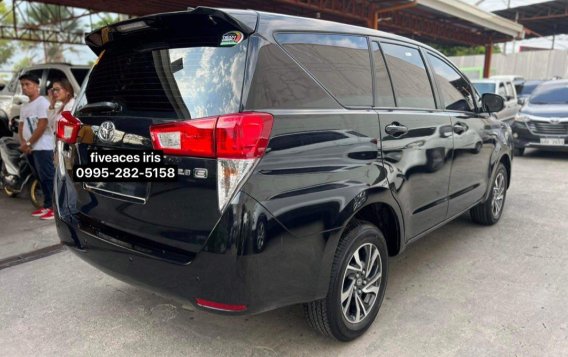 Sell White 2022 Toyota Innova in Mandaue-1