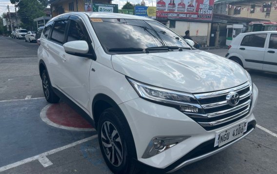 Selling White Toyota Rush 2021 in San Fernando-1