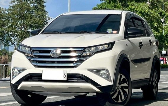 Sell White 2020 Toyota Rush in Makati-2