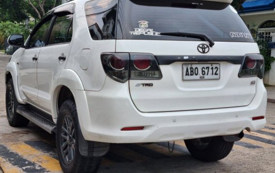 Selling White Toyota Fortuner 2015 in Manila-4
