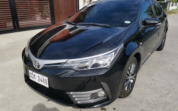 White Toyota Corolla altis 2016 for sale in Manual