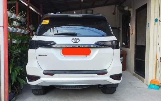 Pearl White Toyota Fortuner 2019 for sale in Automatic-5