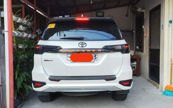 Pearl White Toyota Fortuner 2019 for sale in Automatic-2