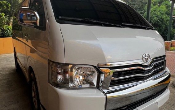 Sell Pearl White 2017 Toyota Hiace Super Grandia in Marikina