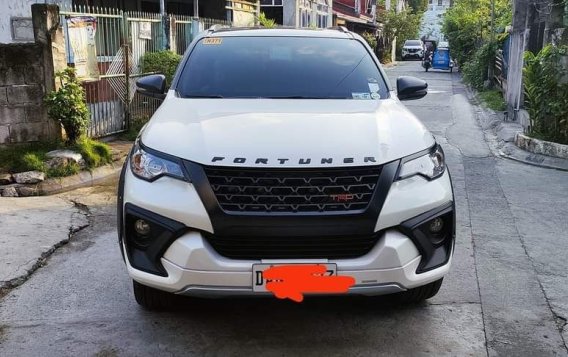 Pearl White Toyota Fortuner 2019 for sale in Automatic-1