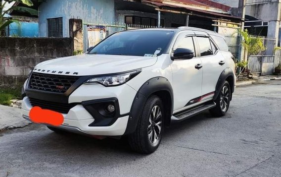 Pearl White Toyota Fortuner 2019 for sale in Automatic