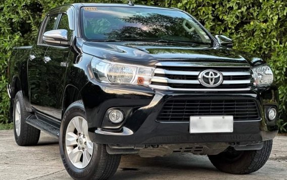 White Toyota Hilux 2018 for sale in Automatic-1