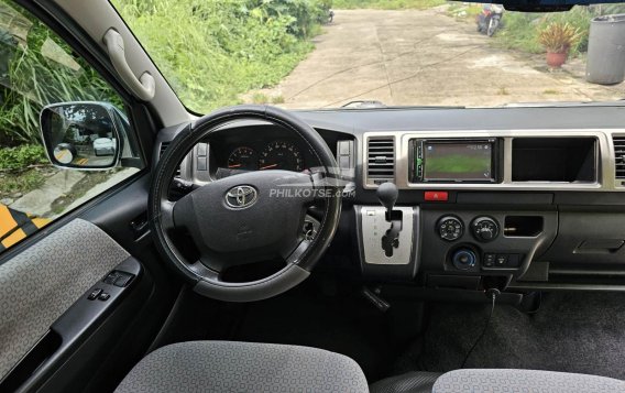2015 Toyota Hiace  GL Grandia A/T in Manila, Metro Manila-13