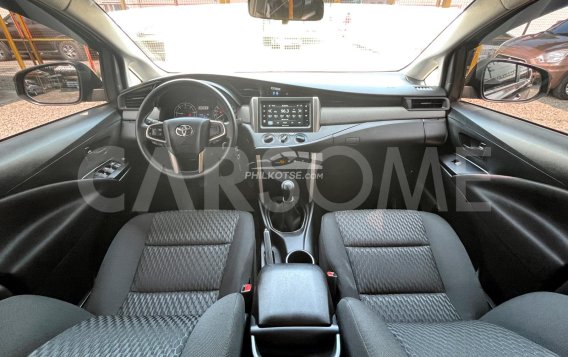 2022 Toyota Innova  2.8 E Diesel MT in Pasay, Metro Manila-3