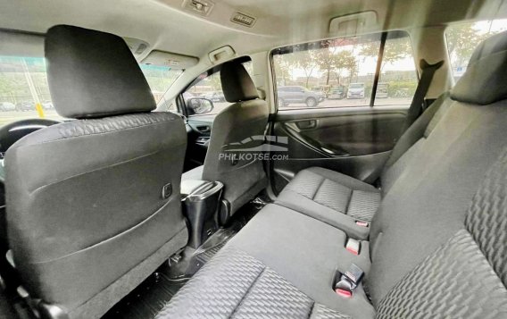2018 Toyota Innova  2.8 E Diesel AT in Makati, Metro Manila-5