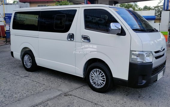 2016 Toyota Hiace  Commuter 3.0 M/T in Quezon City, Metro Manila-3