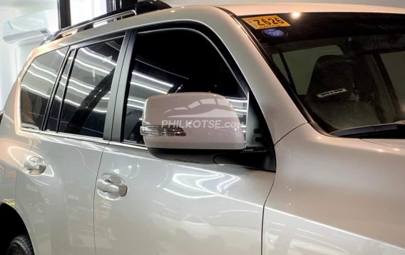 2021 Toyota Land Cruiser Prado 4.0 4x4 AT (Gasoline) in Manila, Metro Manila-13