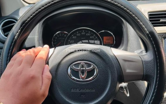 2014 Toyota Wigo  1.0 G AT in Manila, Metro Manila-5