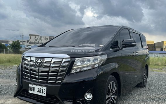 2016 Toyota Alphard  3.5 Gas AT in Makati, Metro Manila-4