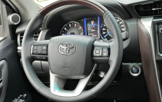 White Toyota Fortuner 2016 for sale in Manila-2