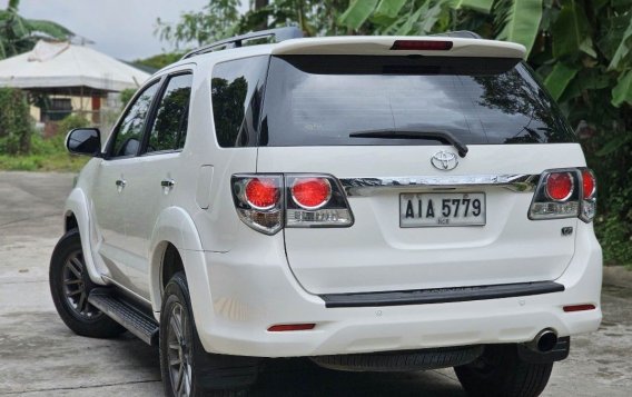 Selling White Toyota Fortuner 2015 in Manila-2