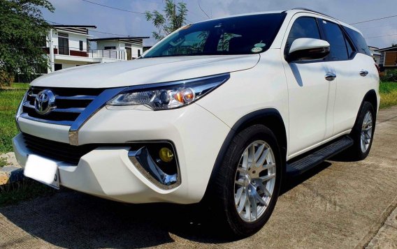 White Toyota Fortuner 2018 for sale in Santa Rosa-3