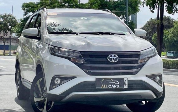 Sell White 2019 Toyota Rush in Makati