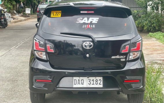 Selling White Toyota Wigo 2022 in Quezon City-3