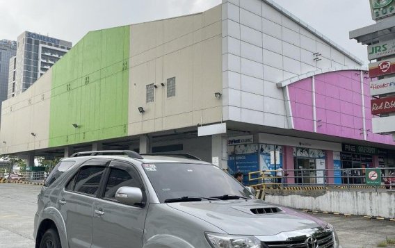 Yellow Toyota Fortuner 2016 for sale in Makati-3