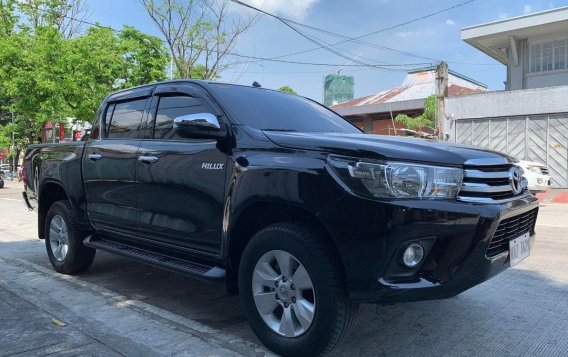 White Toyota Hilux 2019 for sale in Automatic-2