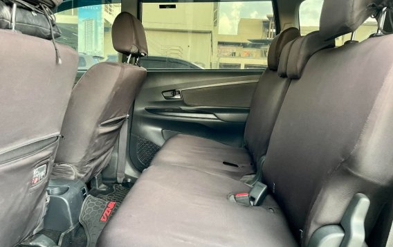 Selling White Toyota Avanza 2019 in Makati-8