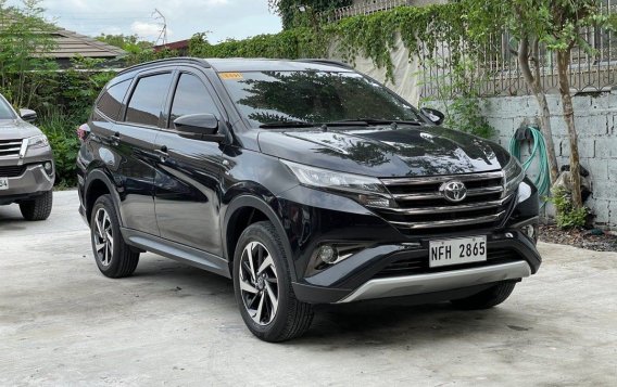 White Toyota Rush 2022 for sale in Quezon City-2