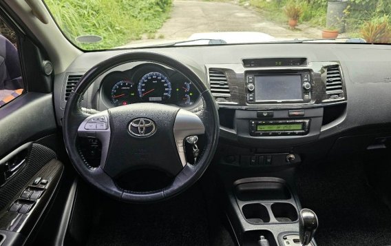 Selling White Toyota Fortuner 2015 in Manila-5