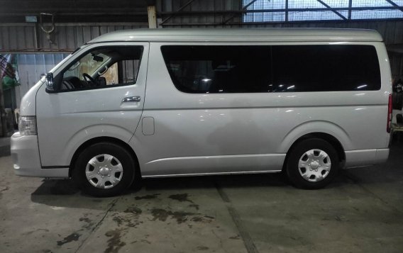 White Toyota Hiace 2013 for sale in Manual-3