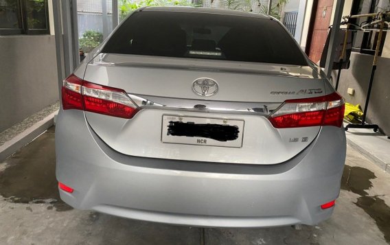 Selling White Toyota Corolla altis 2016 in Manila-3