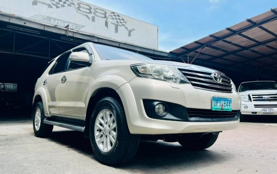 Selling White Toyota Fortuner 2012 in Quezon City