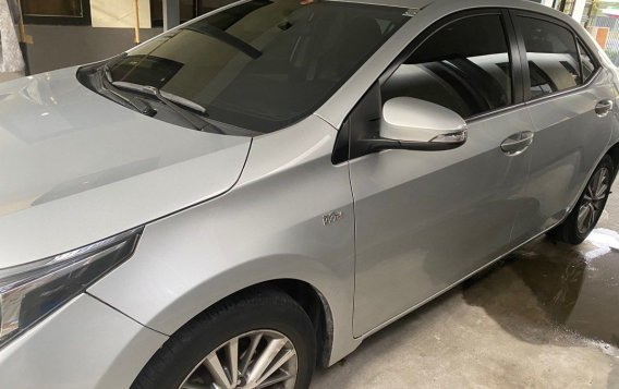 Selling White Toyota Corolla altis 2016 in Manila-1