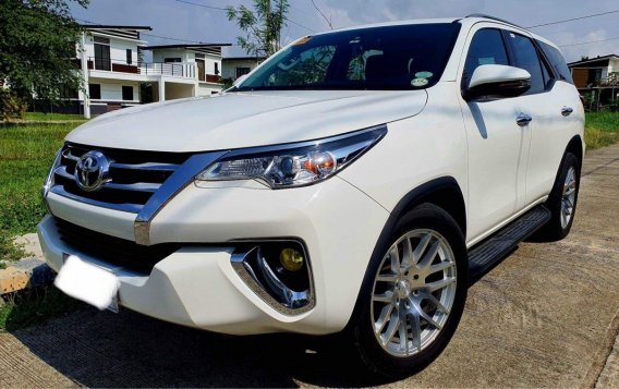 White Toyota Fortuner 2018 for sale in Santa Rosa-1