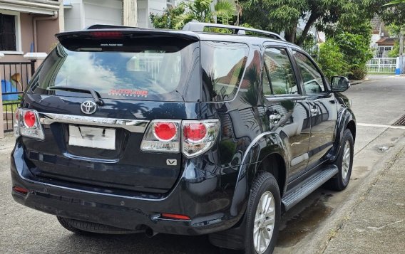 Selling White Toyota Fortuner 2014 in Manila-3