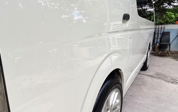 Selling White Toyota Hiace 2018 in Antipolo-4