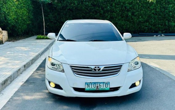 Sell White 2009 Toyota Camry in Pateros-8