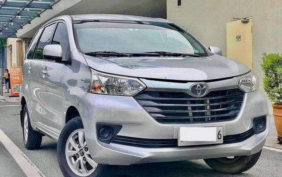 Sell White 2018 Toyota Avanza in Makati-2