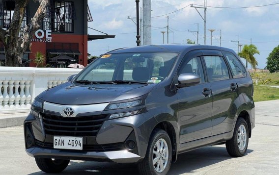 Selling White Toyota Avanza 2020 in Parañaque-2