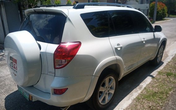 Pearl White Toyota Rav4 2006 for sale in Automatic-9