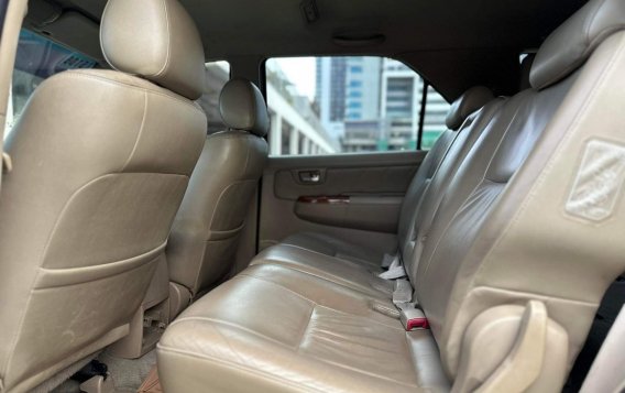 White Toyota Fortuner 2011 for sale in Makati-8