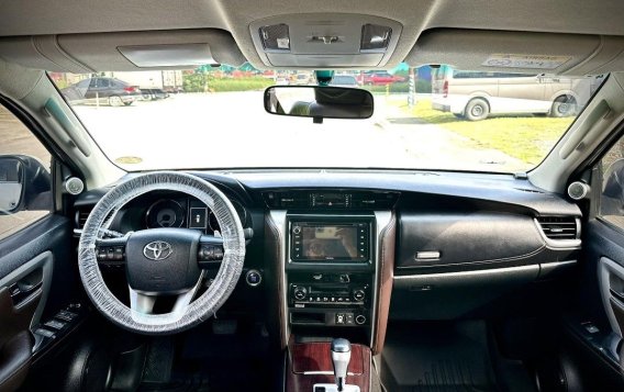 Pearl White Toyota Fortuner 2018 for sale in Automatic-6